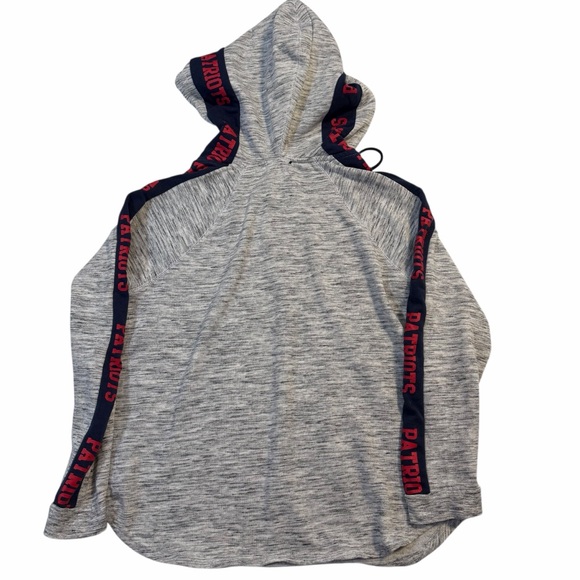 New England Patriots Hoodie Woman’s Large Gray Pullover Hooded Sweatshirt NFL - Picture 2 of 6